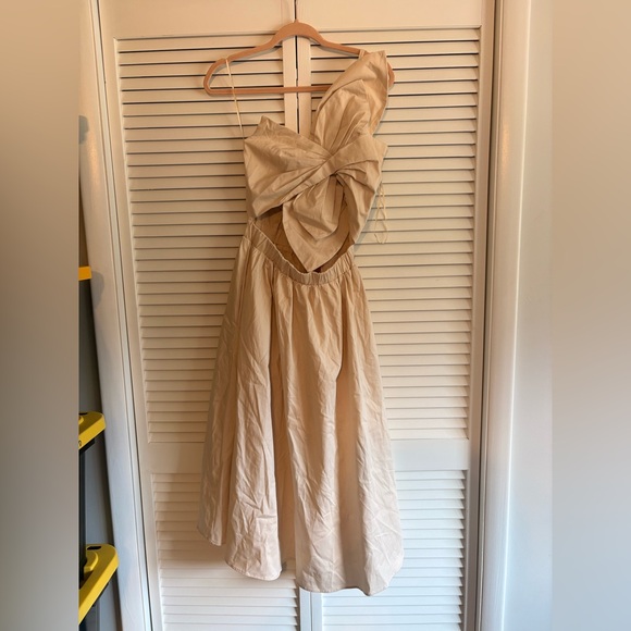 Strut & Bolt Dresses & Skirts - Strut & Bolt knotted bow dress midi